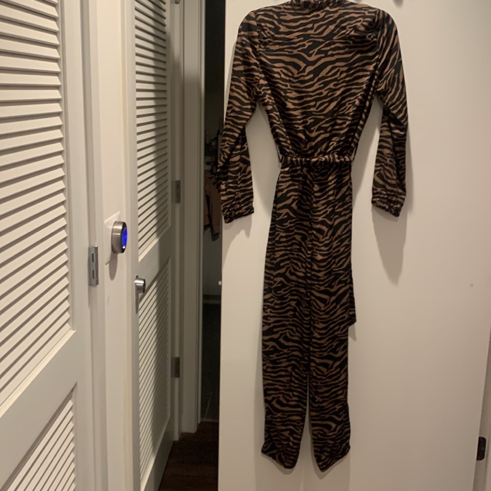 Jumper - Picture 3 of 3